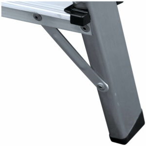 Detalle del tirante de refuerzo de aluminio de la escalera de tijera doble acceso de la SERIE PAINT